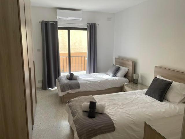 Spacious 3 Bedroom Apartment In The Heart Of St Julians San Ġiljan Exterior foto