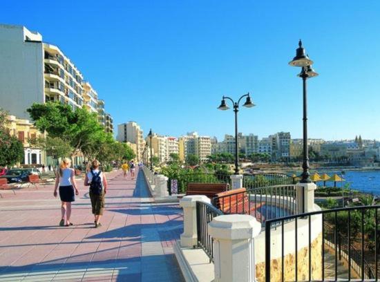 Spacious 3 Bedroom Apartment In The Heart Of St Julians San Ġiljan Exterior foto