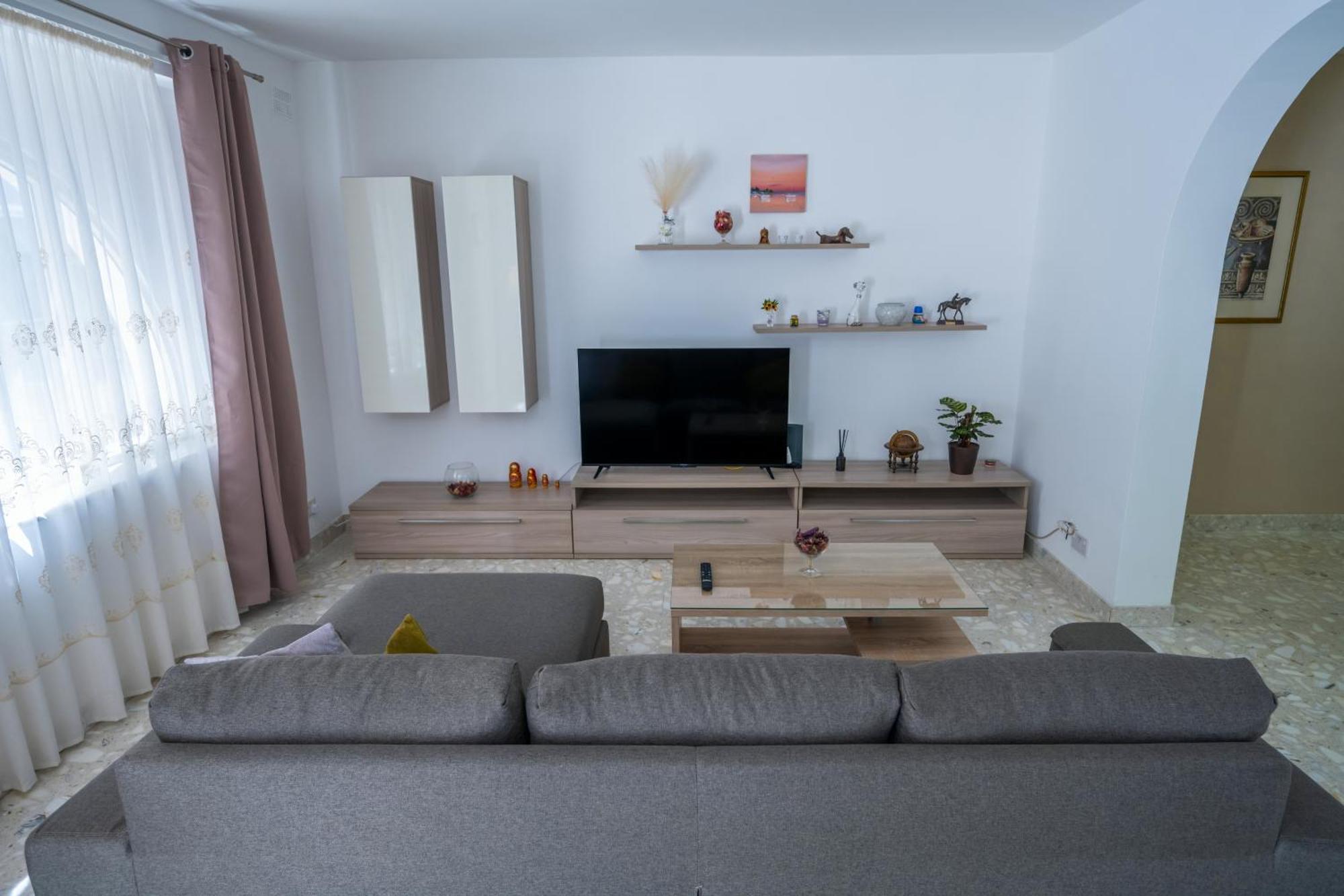 Spacious 3 Bedroom Apartment In The Heart Of St Julians San Ġiljan Exterior foto