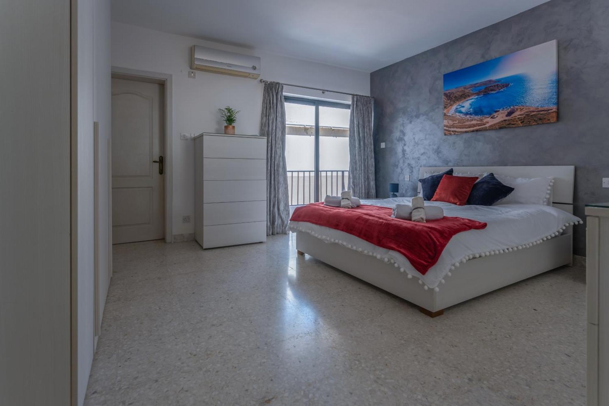 Spacious 3 Bedroom Apartment In The Heart Of St Julians San Ġiljan Exterior foto