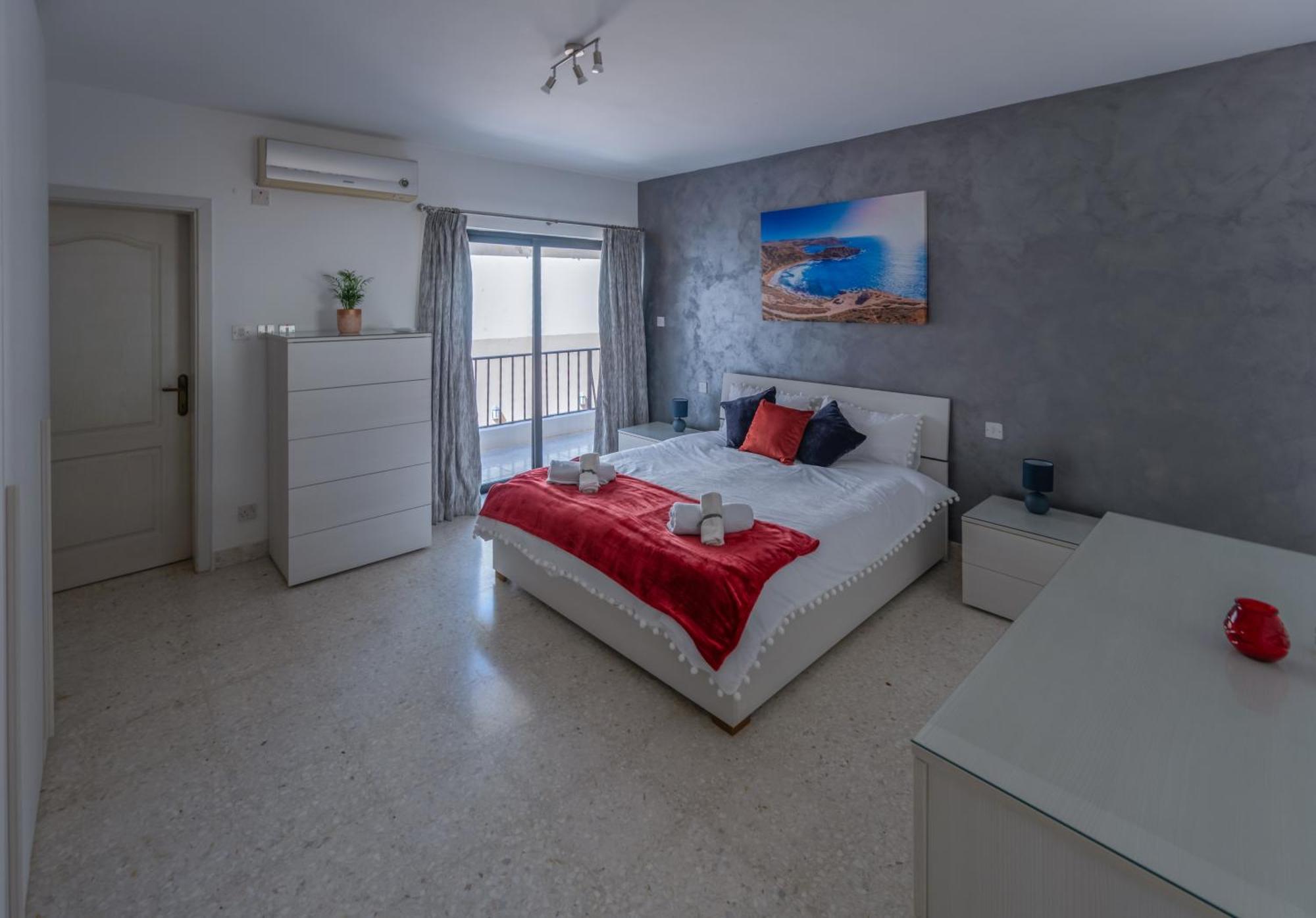 Spacious 3 Bedroom Apartment In The Heart Of St Julians San Ġiljan Exterior foto