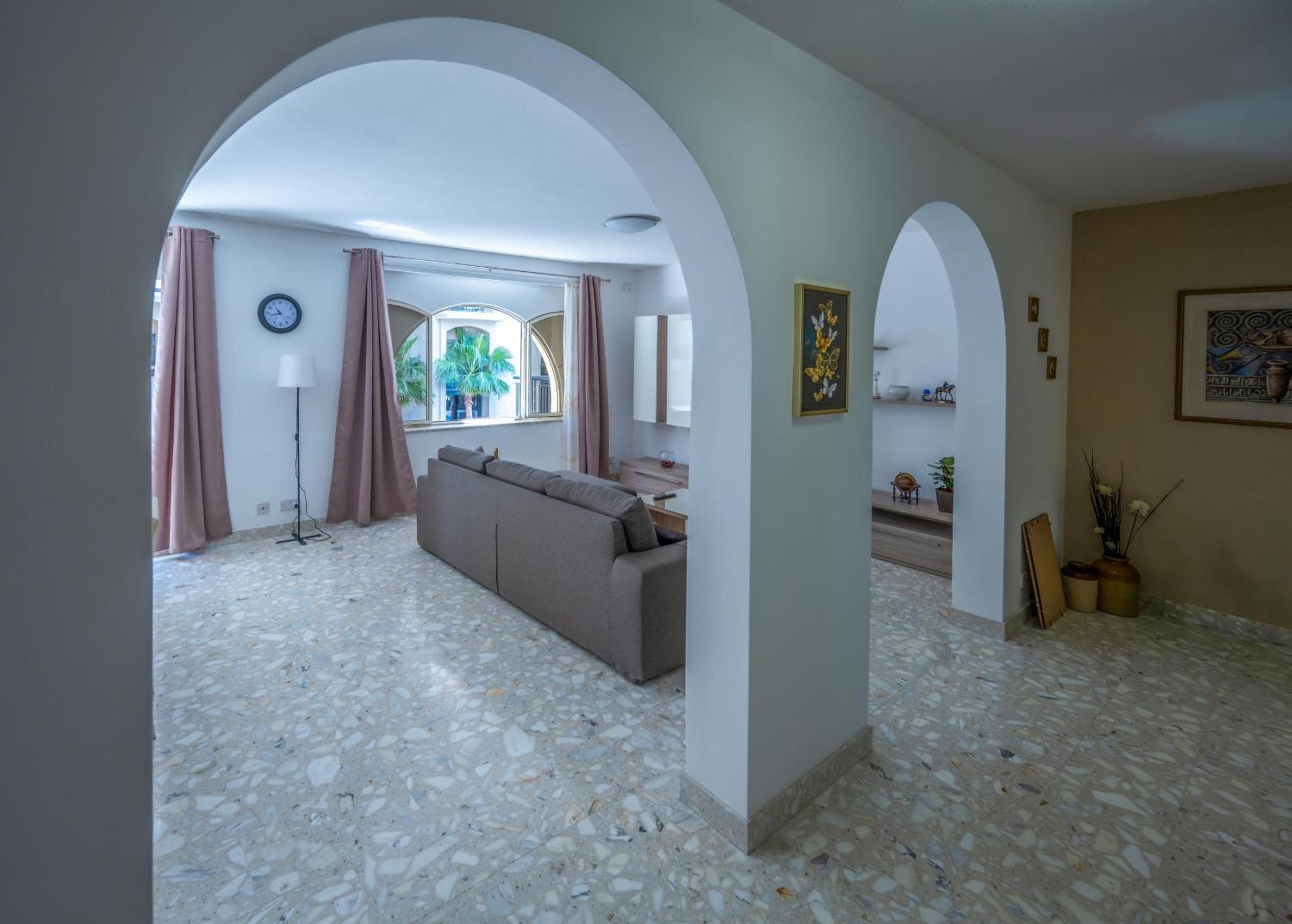 Spacious 3 Bedroom Apartment In The Heart Of St Julians San Ġiljan Exterior foto