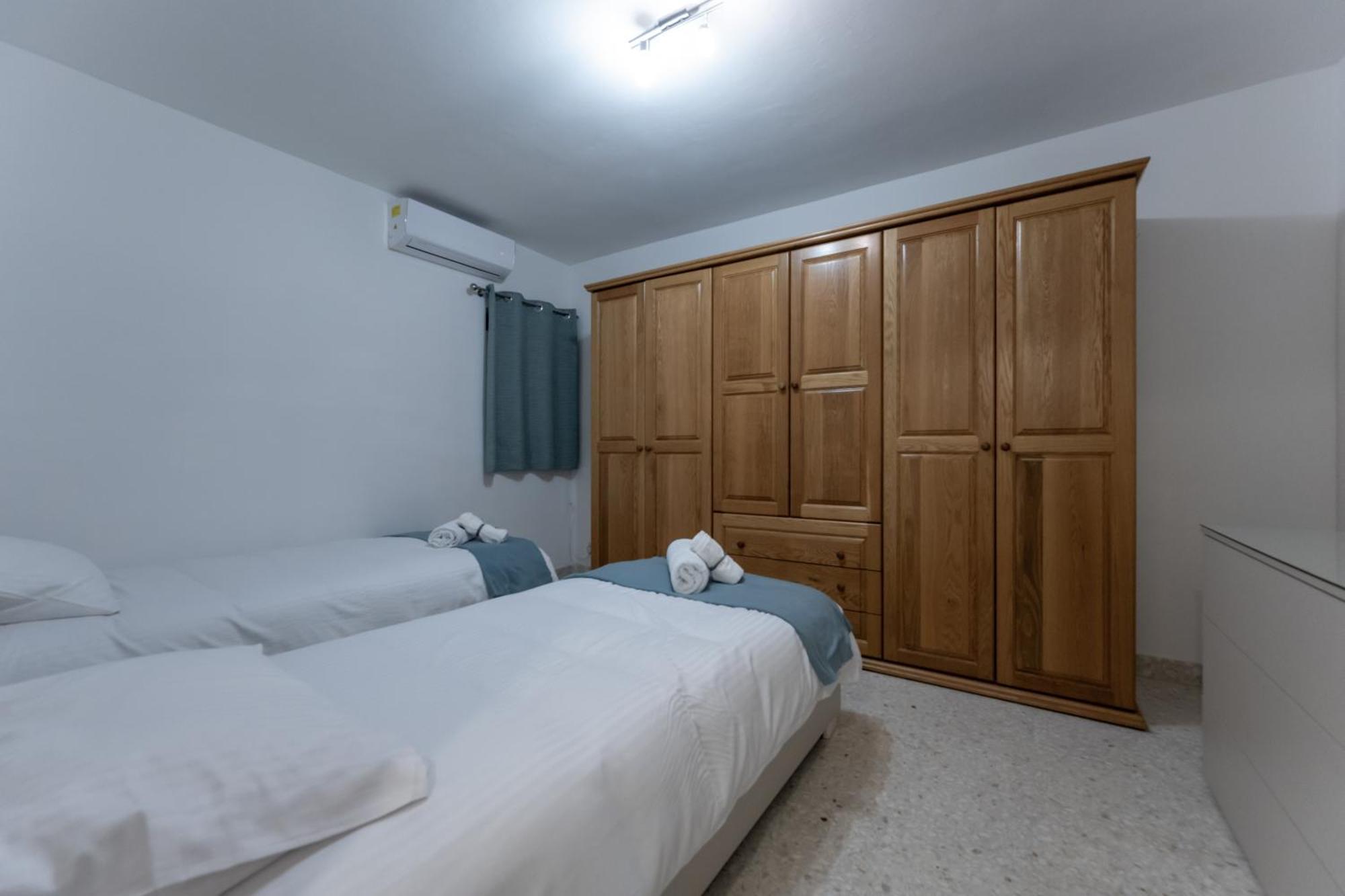 Spacious 3 Bedroom Apartment In The Heart Of St Julians San Ġiljan Exterior foto