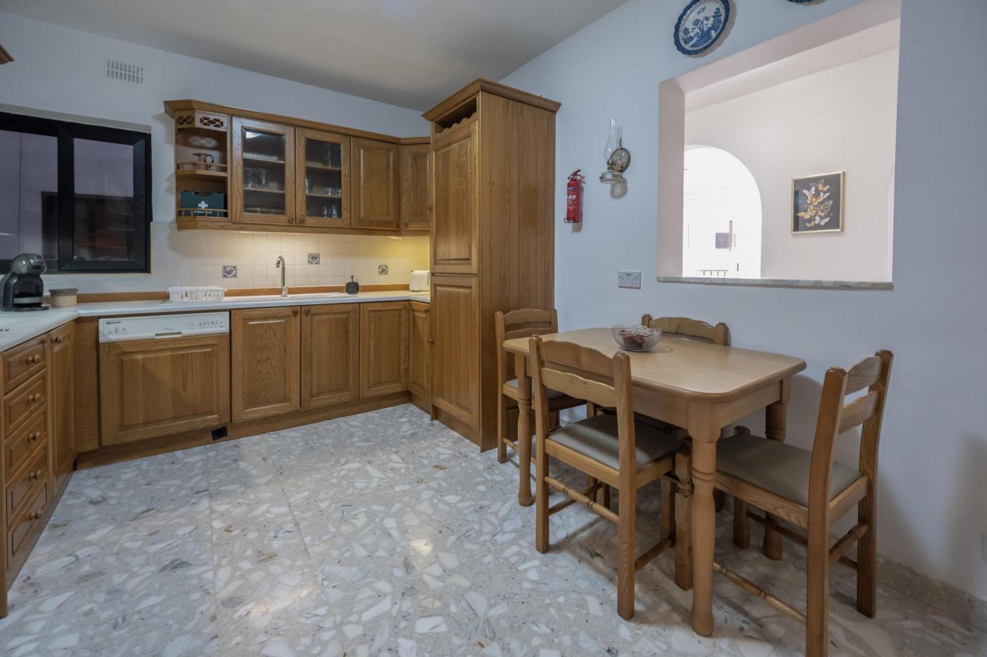 Spacious 3 Bedroom Apartment In The Heart Of St Julians San Ġiljan Exterior foto