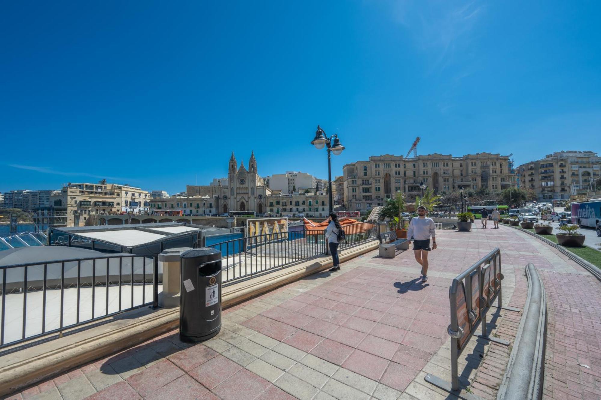 Spacious 3 Bedroom Apartment In The Heart Of St Julians San Ġiljan Exterior foto